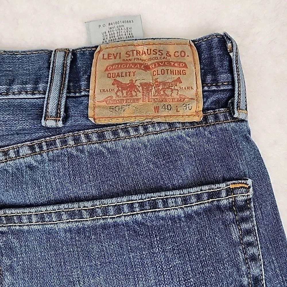 Levi's 505 Jeans Men's 40x30 Blue‎ Medium Wash Straight Fit Classic